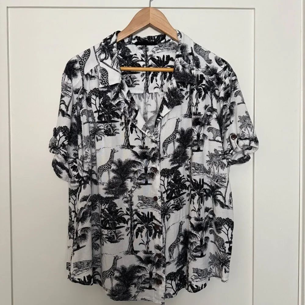 Jane and Delancey Blouse Womens Sz 1X Safari Animal Button Up Long Sleeve V Neck